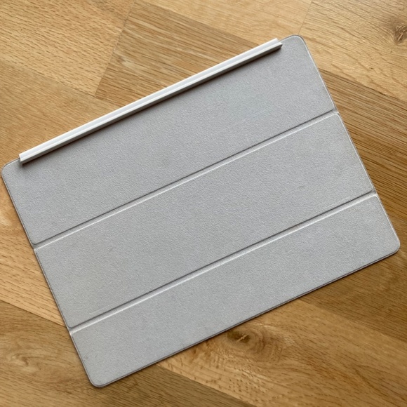 iPad Pro Vegan Suede Smart Folio Cover by Apple White EUC - Picture 8 of 11